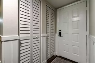 2673 Sabal Springs Cir, Clearwater, FL 33761 - Photo 36