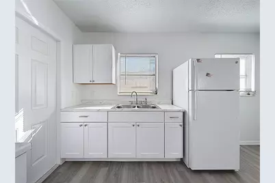 650 E Harbor Drive S, Saint Petersburg, FL 33705 - Photo 8