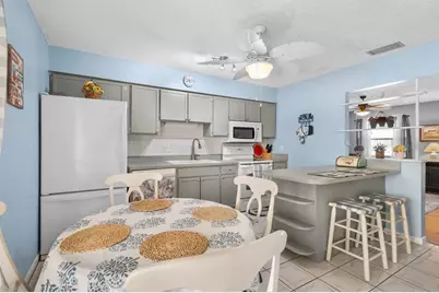 706 W Brockton Place, Sun City Center, FL 33573 - Photo 18