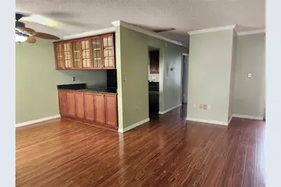 8212 11th Street N #D, Saint Petersburg, FL 33702 - Photo 4