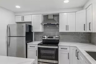 39252 Heights Ave, Zephyrhills, FL 33542 - Photo 10