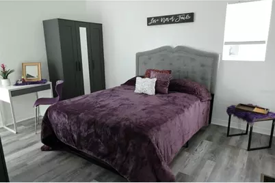 1025 7th Street #1/2, Saint Petersburg, FL 33701 - Photo 10