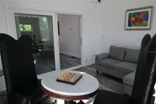 1025 7th St, Saint Petersburg, FL 33701 - Photo 8