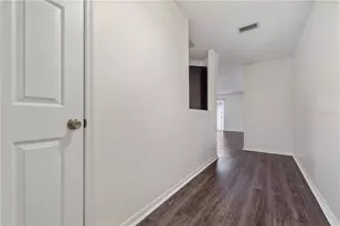 8505 Edgewater Pl Blvd, Tampa, FL 33615 - Photo 10