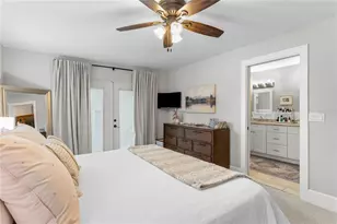 802 Dartmoor St N, Saint Petersburg, FL 33701 - Photo 18