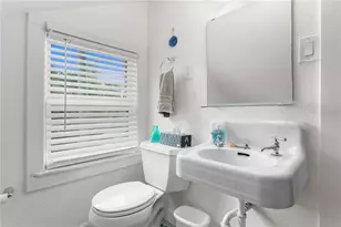 802 Dartmoor St N, Saint Petersburg, FL 33701 - Photo 74