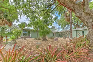 7102 Mandy Ln, New Port Richey, FL 34652 - Photo 20