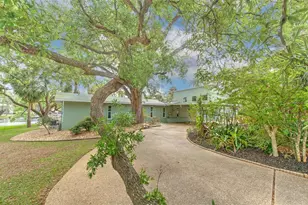 7102 Mandy Ln, New Port Richey, FL 34652 - Photo 38