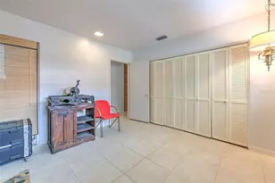 7102 Mandy Ln, New Port Richey, FL 34652 - Photo 40