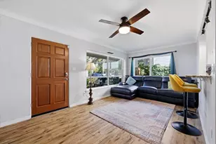 3021 10th St N, Saint Petersburg, FL 33704 - Photo 12