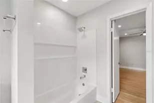 99 Ladoga Ave, Tampa, FL 33606 - Photo 58