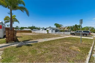 4005 Sunrise Drive S, Saint Petersburg, FL 33705 - Photo 10