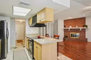 105 Lotus Cir, Safety Harbor, FL 34695 - Photo 12