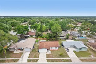 105 Lotus Cir, Safety Harbor, FL 34695 - Photo 30