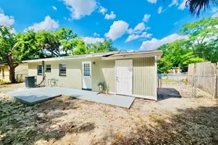 10011 N 23rd St, Tampa, FL 33612 - Photo 6