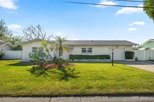 1768 Harbor Cir E, Largo, FL 33770 - Photo 28
