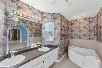 1768 Harbor Circle E, Largo, FL 33770 - Photo 16