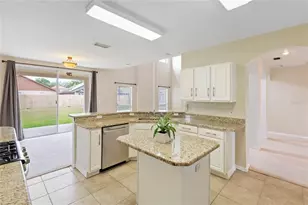 1318 Hatcher Loop Dr, Brandon, FL 33511 - Photo 10