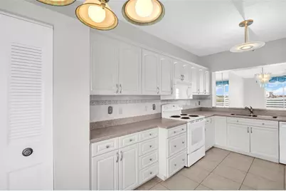 7932 Sailboat Key Boulevard S #402, South Pasadena, FL 33707 - Photo 8