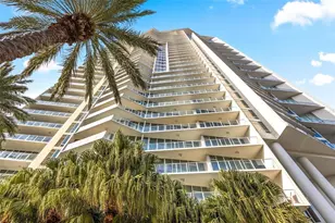 175 1st St S, Saint Petersburg, FL 33701 - Photo 2