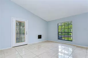 8723 Fancy Finch Dr, Tampa, FL 33614 - Photo 4