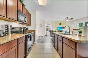 10108 Hawk Storm Ave, Tampa, FL 33610 - Photo 10