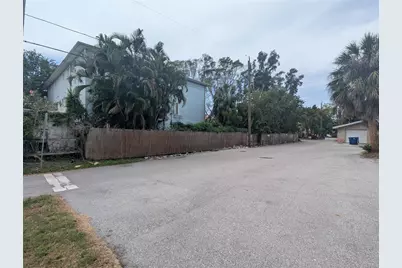 7001 & 7011 Hibiscus Avenue S, South Pasadena, FL 33707 - Photo 6