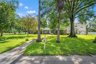2725 N Myrtle Ave, Tampa, FL 33602 - Photo 2