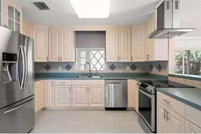 2725 N Myrtle Avenue, Tampa, FL 33602 - Photo 8