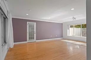 2725 N Myrtle Ave, Tampa, FL 33602 - Photo 4