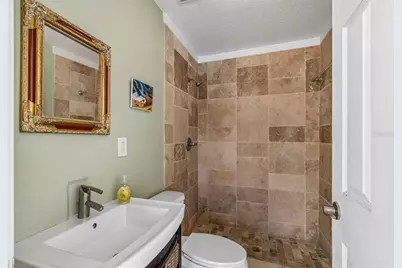 9406 W Flora Street, Tampa, FL 33615 - Photo 40