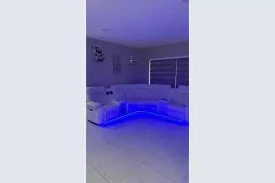 2106 W Cluster Avenue, Tampa, FL 33604 - Photo 2