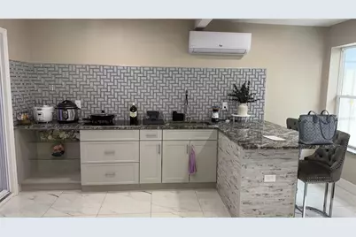 2106 W Cluster Avenue, Tampa, FL 33604 - Photo 18