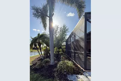 352 Laurel Falls Drive, Apollo Beach, FL 33572 - Photo 6