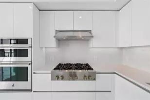 400 Central Ave, Saint Petersburg, FL 33701 - Photo 14
