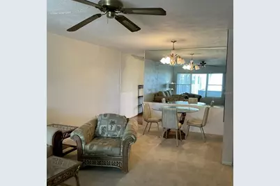 4300 58th Street N #1913, Kenneth City, FL 33709 - Photo 4