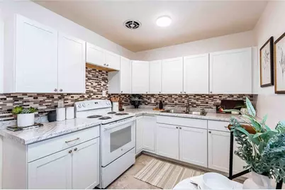 2542 W Hiawatha Street, Tampa, FL 33614 - Photo 2