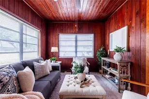 2542 W Hiawatha St, Tampa, FL 33614 - Photo 18