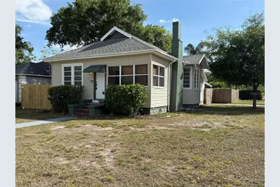 4666 Iris Street N, Saint Petersburg, FL 33714 - Photo 1