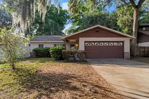 302 Hutch Ct, Brandon, FL 33510 - Photo 1