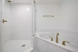 7084 Prosperity Cir, Sarasota, FL 34238 - Photo 8