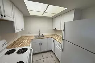 7601 Paula Dr, Tampa, FL 33615 - Photo 4