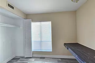 7601 Paula Dr, Tampa, FL 33615 - Photo 8