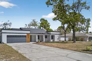 8169 Berkeley Manor Blvd, Spring Hill, FL 34606 - Photo 2