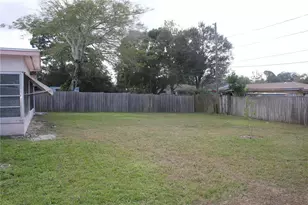 2025 Pine Ridge Dr, Clearwater, FL 33763 - Photo 14