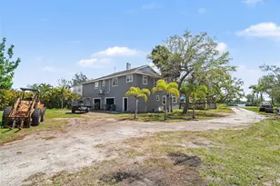 1740 Bayshore Dr, Terra Ceia, FL 34250 - Photo 32