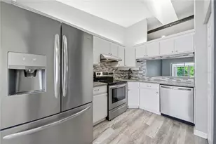 3135 Charter Club Dr, Tarpon Springs, FL 34688 - Photo 14