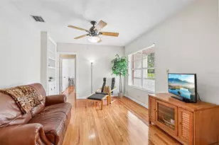 118 N Greenfield Ave, Temple Terrace, FL 33617 - Photo 6
