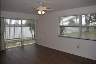 4357 Tahitian Gardens Cir, Holiday, FL 34691 - Photo 4