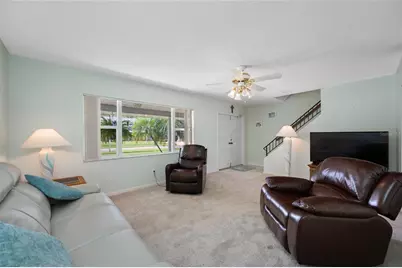 12465 Monarch Circle, Seminole, FL 33772 - Photo 6